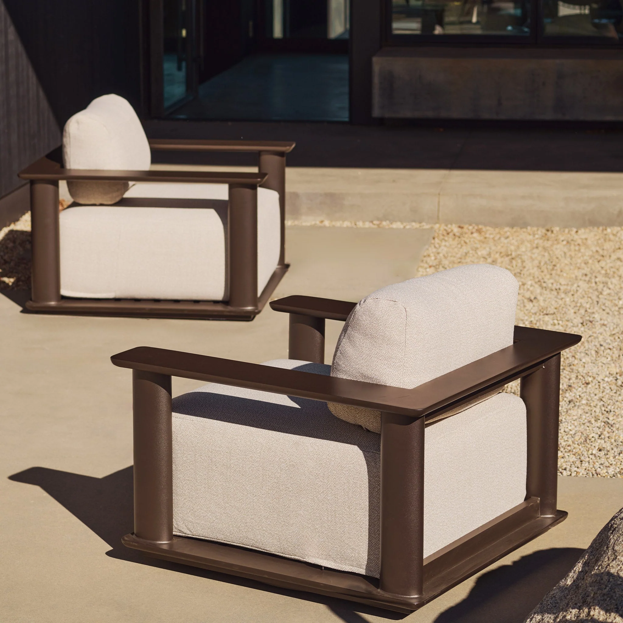 Newport Aluminium Lounge Chair - Image 8
