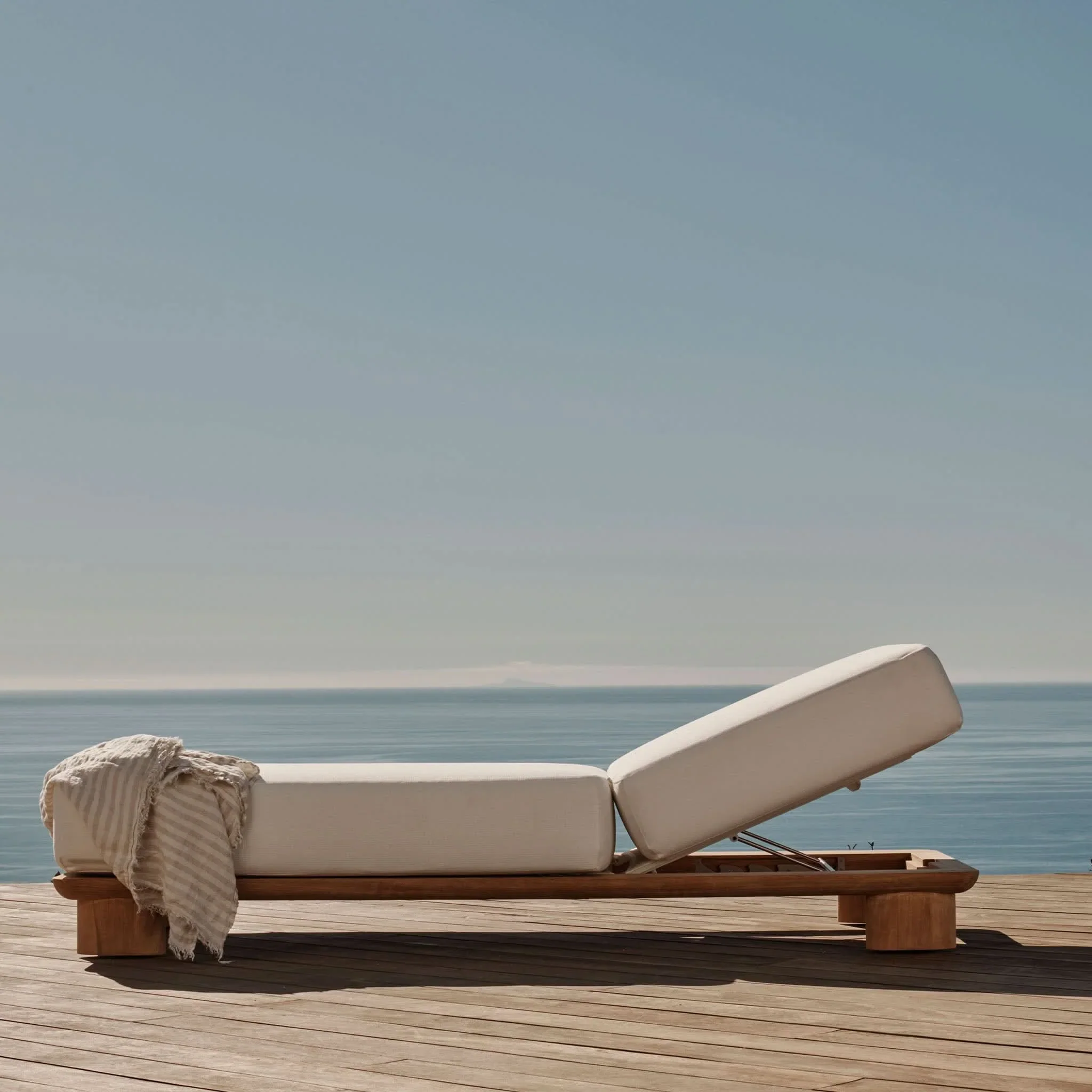 Newport Teak Sun Lounge - Image 7