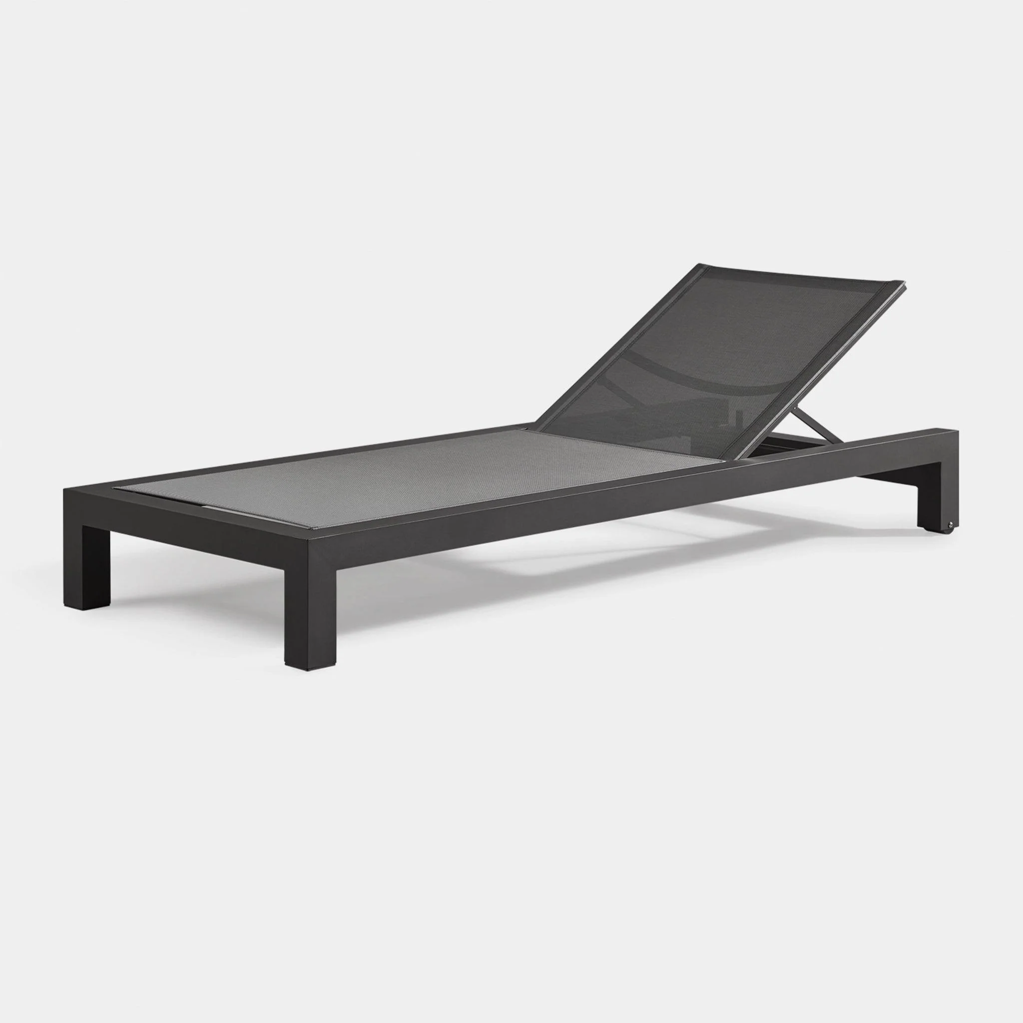 Pacific Aluminum Sun Lounge - Image 4