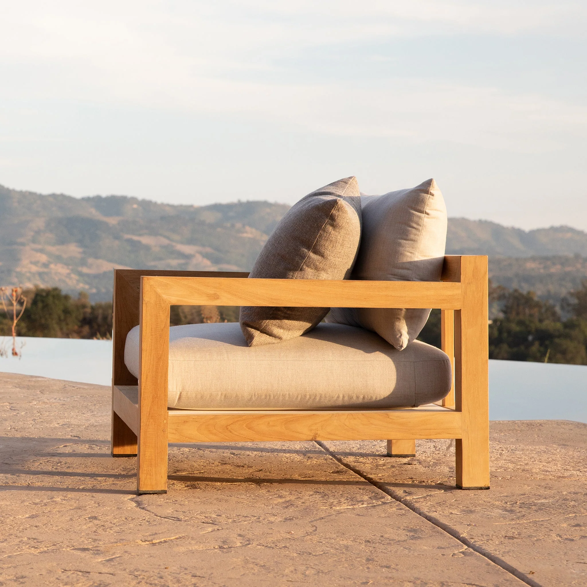Pacific Lounge Chair - Image 9