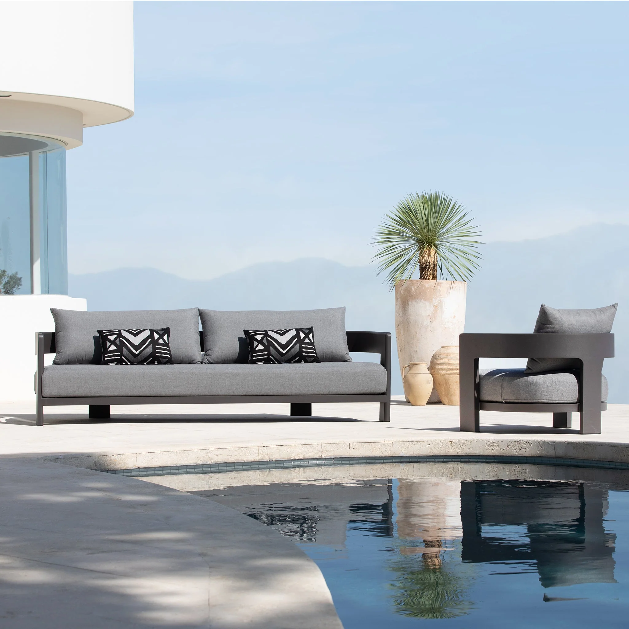 Victoria 3 Seat Sofa - Image 6