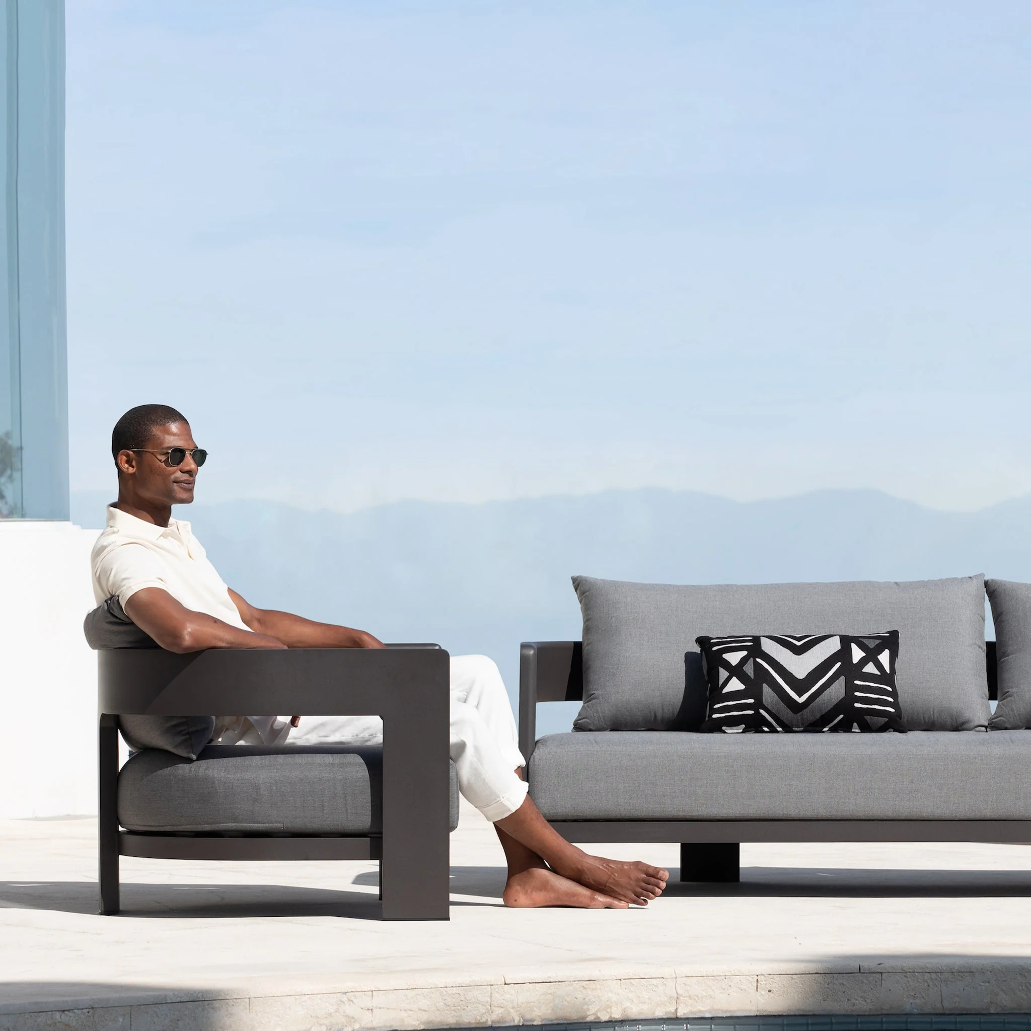 Victoria 3 Seat Sofa - Image 7
